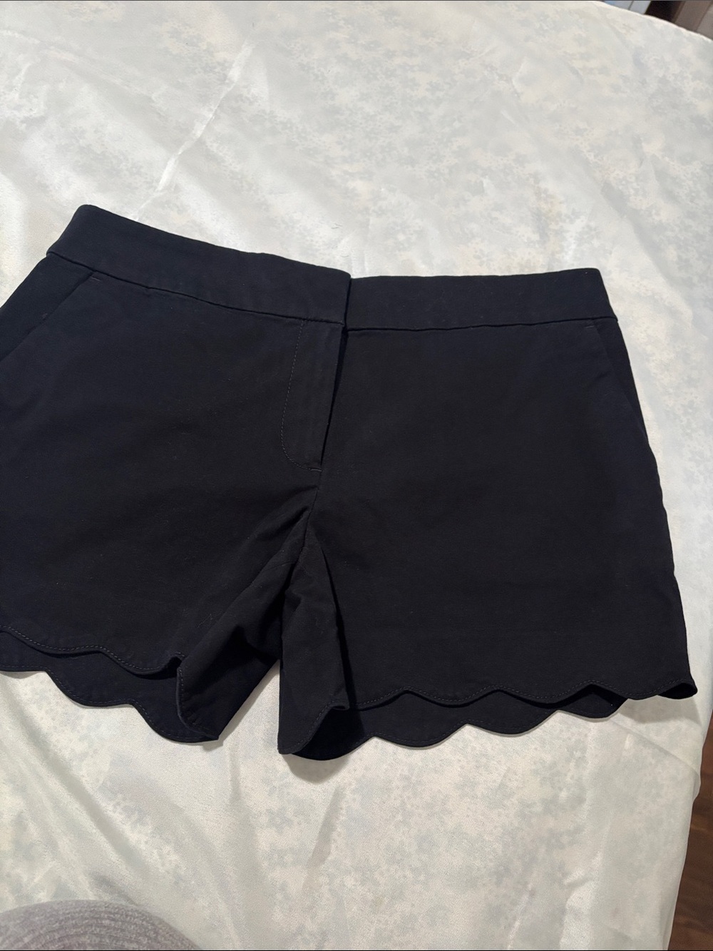 LOFT Black High-Waist Scallop Hem Shorts